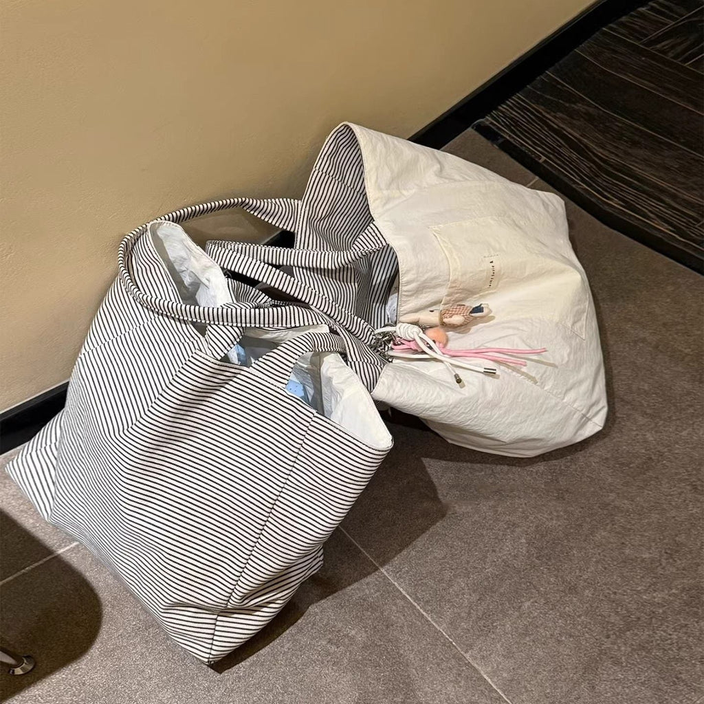 Shopping bag 
Maetiva