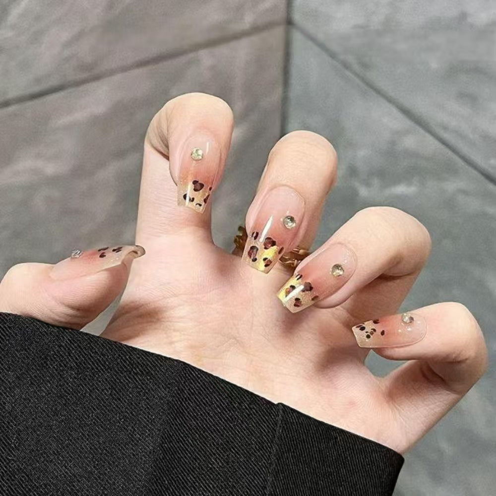 Ombre Glossy Press-On Nail Extensions 
Maetiva