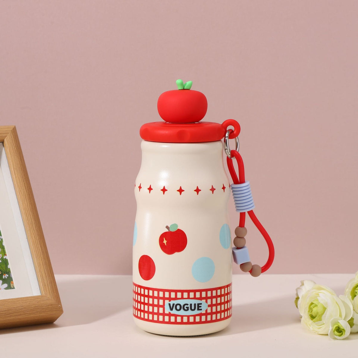 Fun-Shaped Portable Water Bottle 
Maetiva