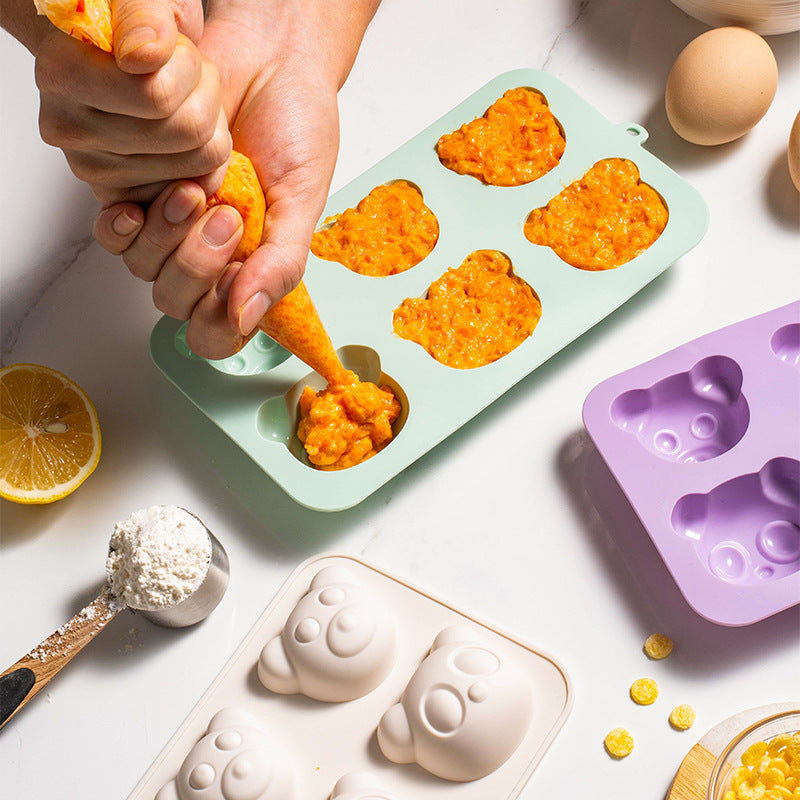 Silicone Ice Cube Mold with Cute Bear Head Design 
Maetiva
