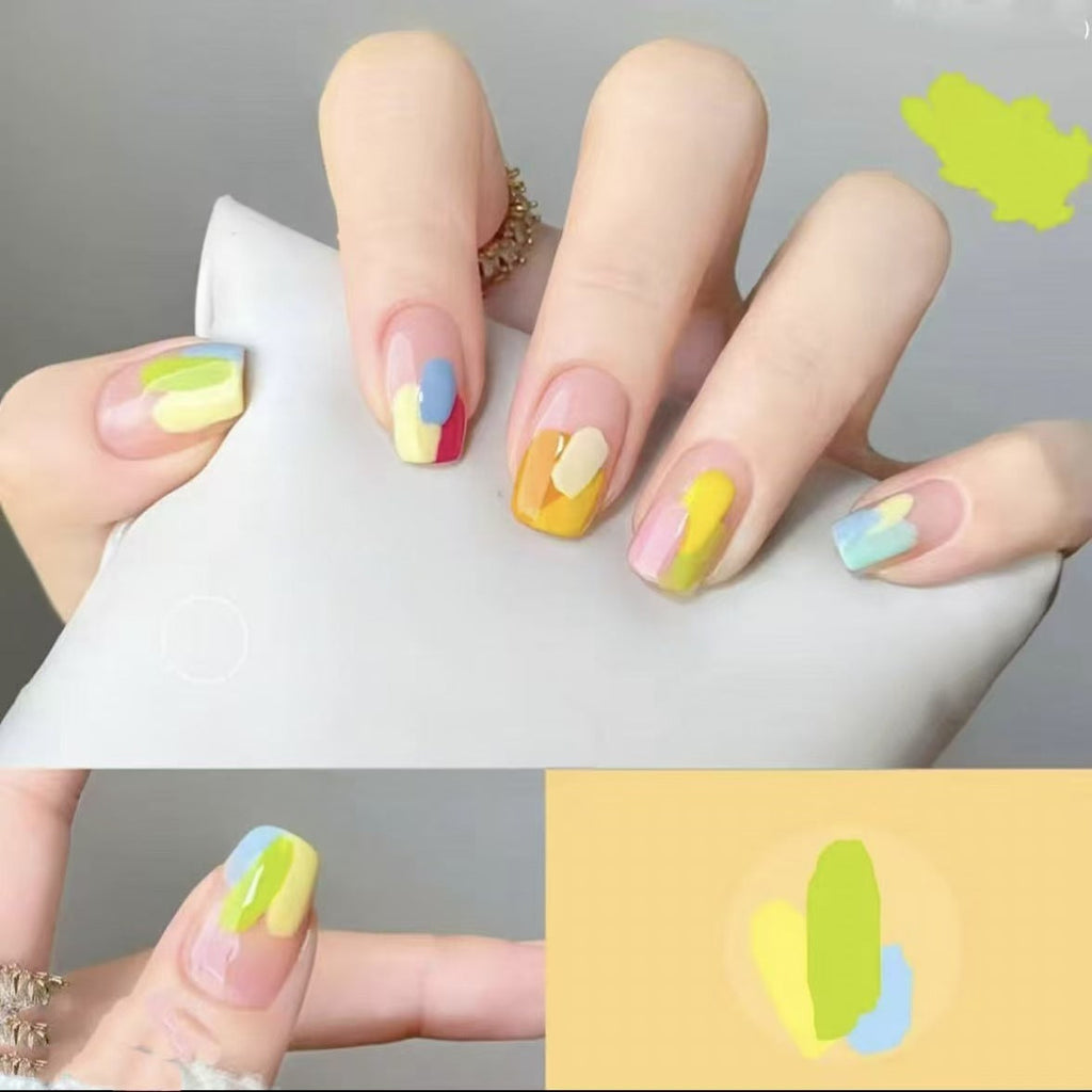 Artistic Abstract Nail Art Set 
Maetiva