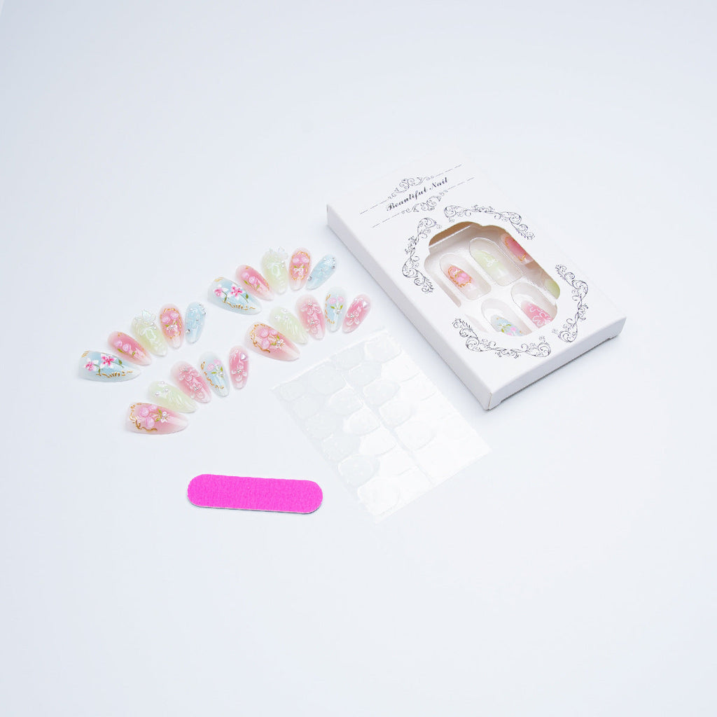 Artistic Nail Sets 
Maetiva