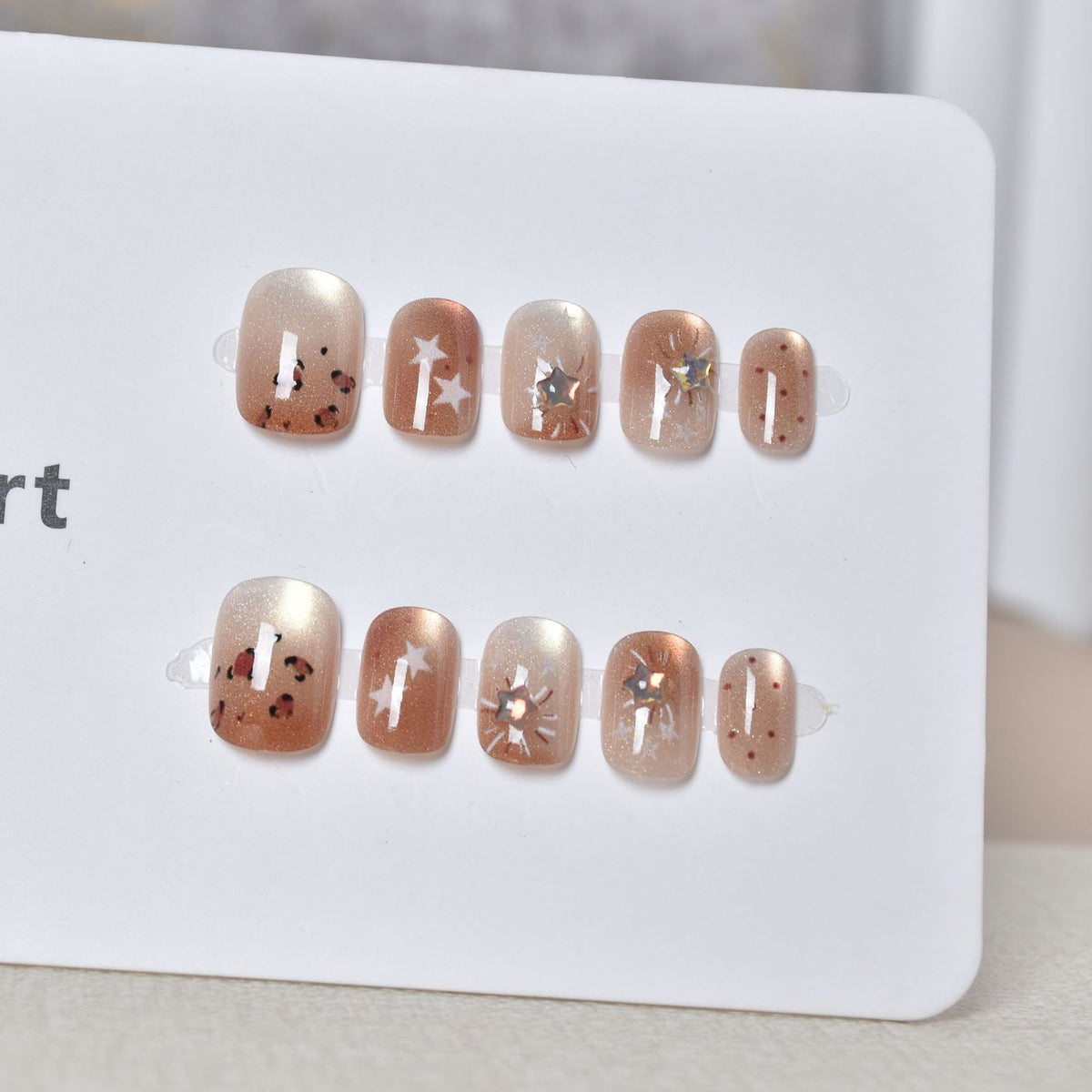 Artisan Floral Press-On Nail Set 
Maetiva