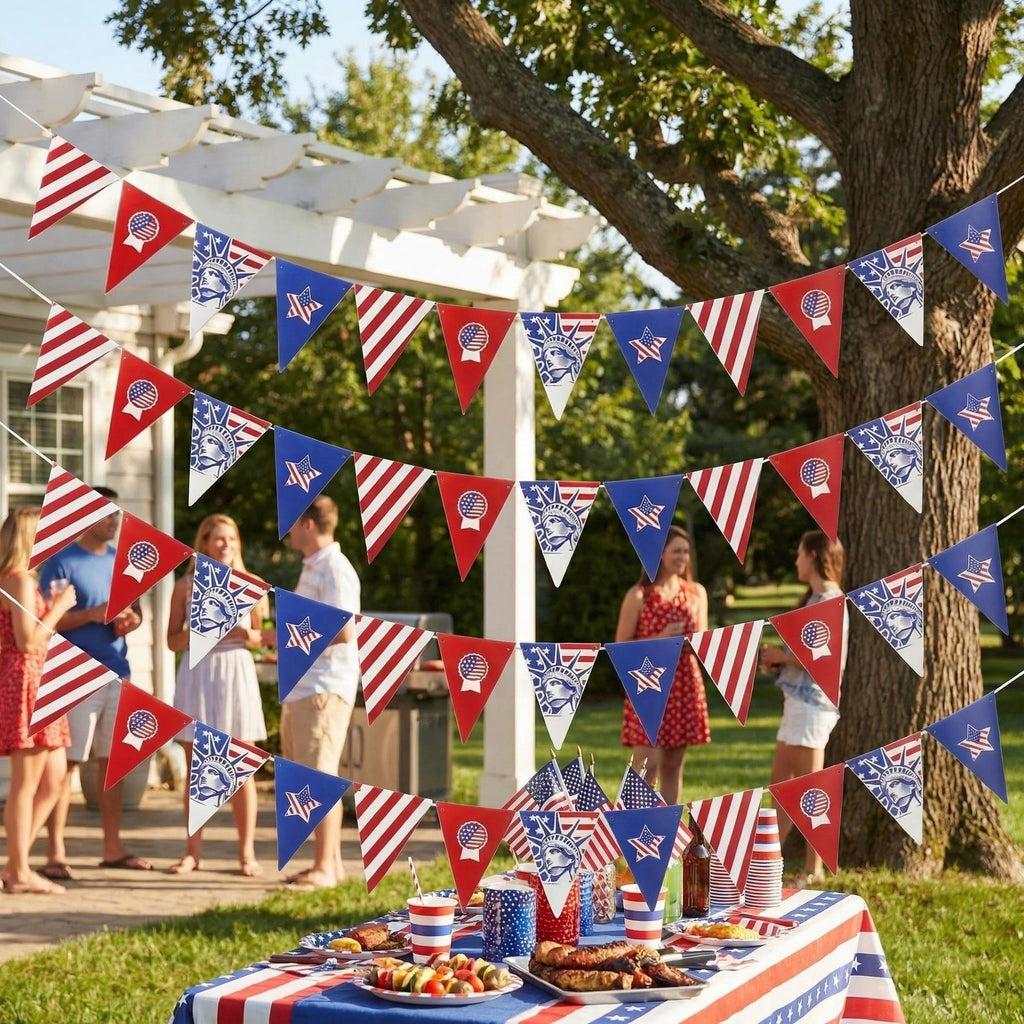 Unisex nan patriotic bunting chain with stars and Statue of Liberty motif made of durable coated paper 
Maetiva