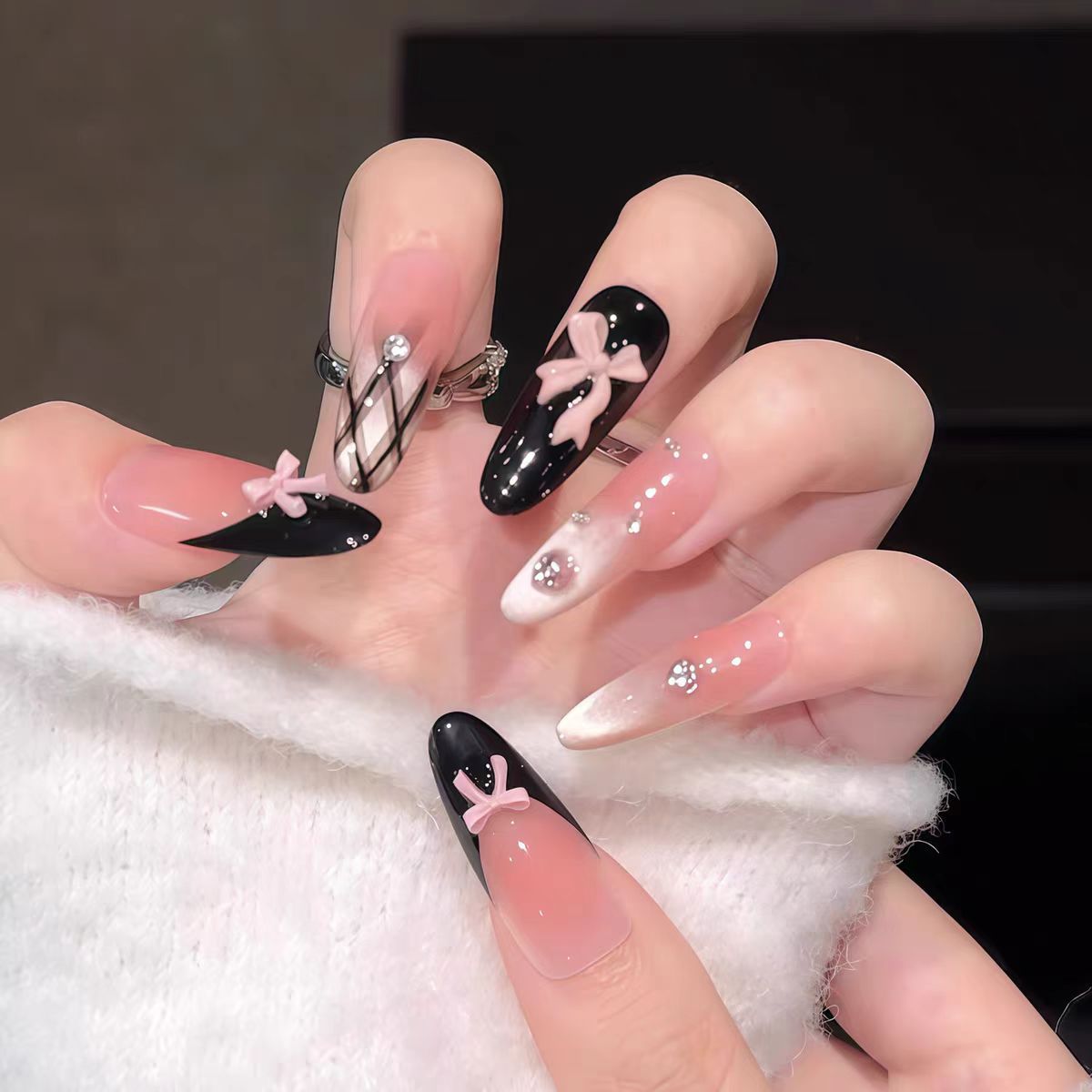 Ombre Glossy Press-On Nail Extensions 
Maetiva