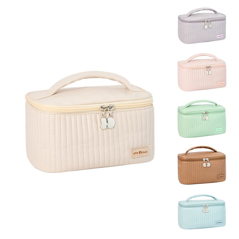Elegant Quilted Makeup Storage Case 
Maetiva