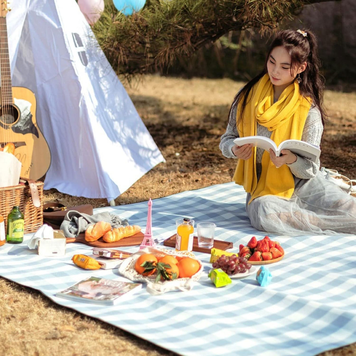 Waterproof Foldable Picnic Blanket for Beach, Camping & Outdoor Trips