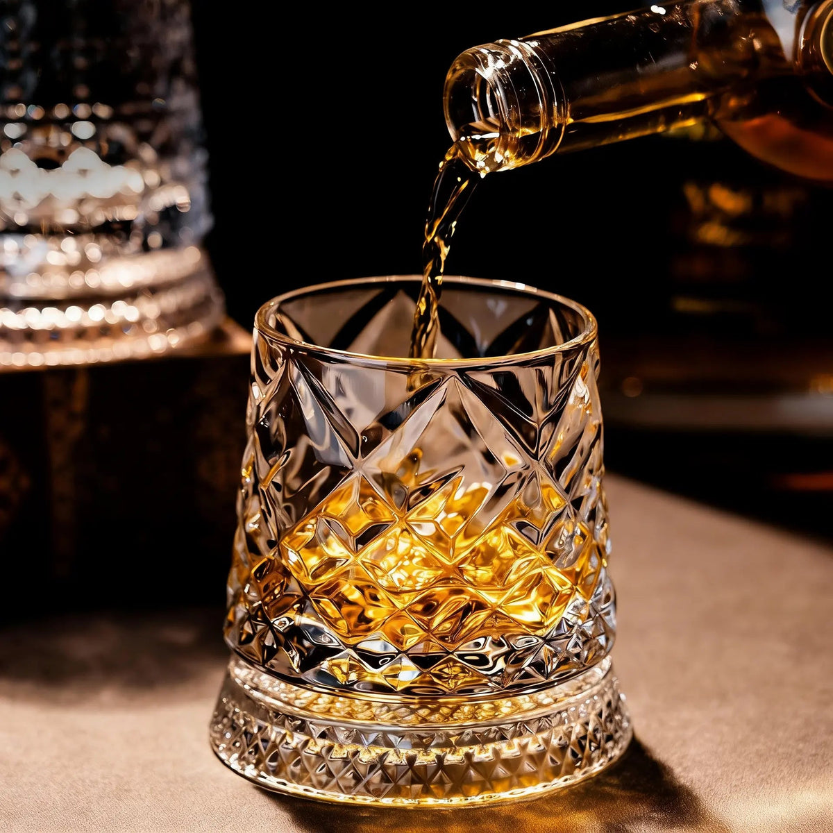 Whiskey Glass — Spinning, Crystal, Elegant, Unique, Modern, Luxury