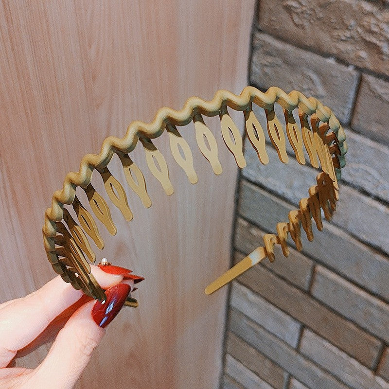 Stylish Matte Face Wash Headband with Teeth for Anti-Slip