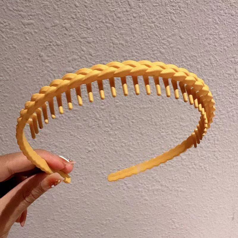 Stylish Matte Face Wash Headband with Teeth for Anti-Slip