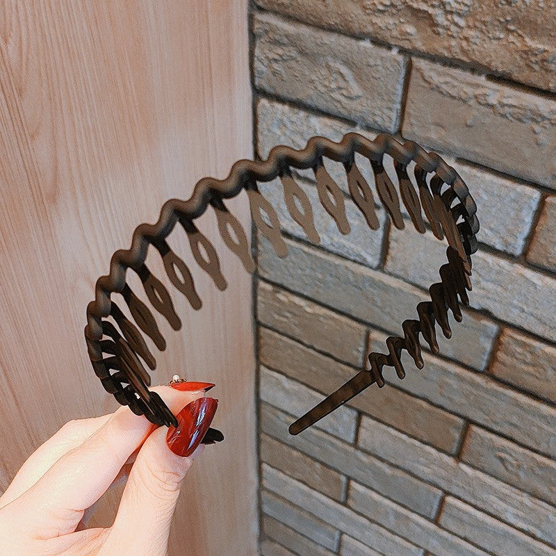 Stylish Matte Face Wash Headband with Teeth for Anti-Slip