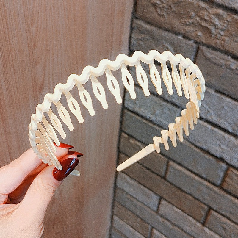 Stylish Matte Face Wash Headband with Teeth for Anti-Slip