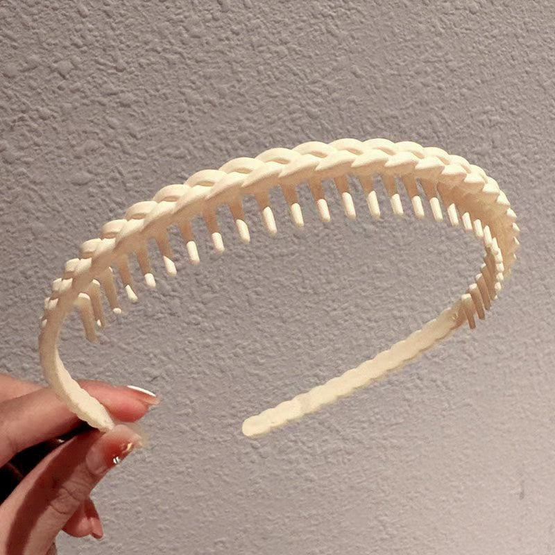 Stylish Matte Face Wash Headband with Teeth for Anti-Slip