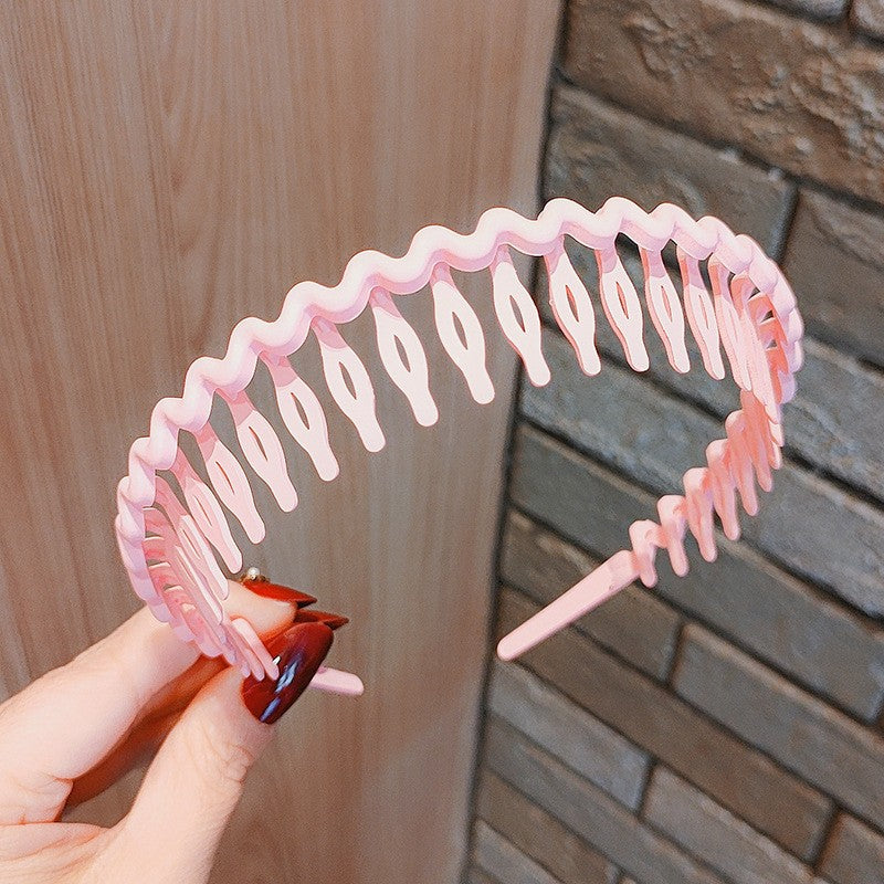 Stylish Matte Face Wash Headband with Teeth for Anti-Slip