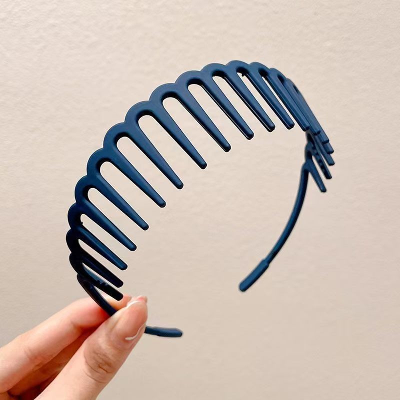 Stylish Matte Face Wash Headband with Teeth for Anti-Slip