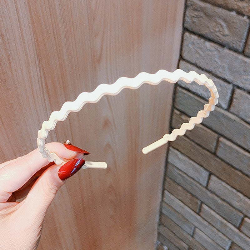 Stylish Matte Face Wash Headband with Teeth for Anti-Slip