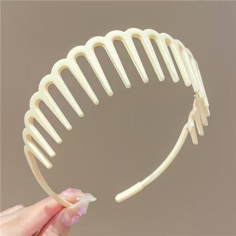 Stylish Matte Face Wash Headband with Teeth for Anti-Slip
