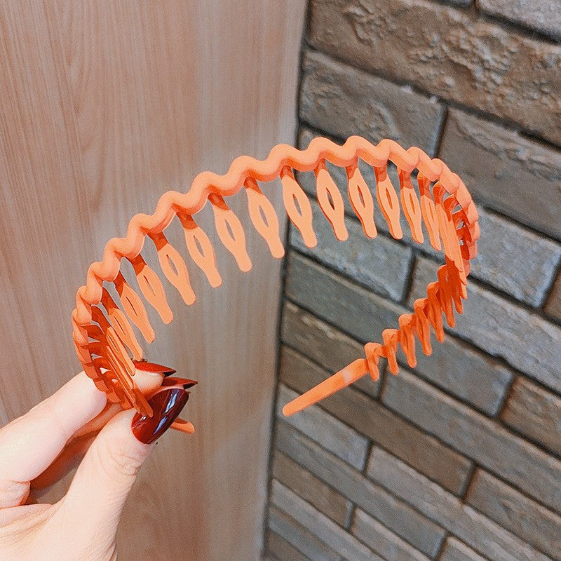 Stylish Matte Face Wash Headband with Teeth for Anti-Slip